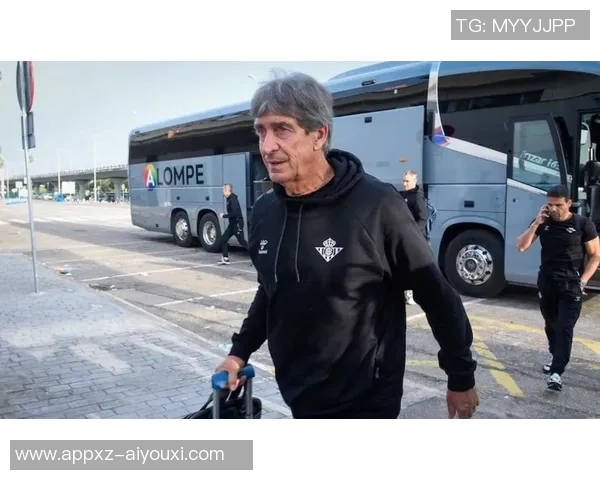 西甲10月最佳主帅候选人分析阿隆索佩莱格里尼与伊尼戈佩雷斯的表现与前景