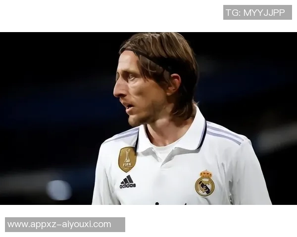 扎扎罗尼直言米兰缺少莫德里奇和中锋将难以重返巅峰 扎扎罗尼直言米兰缺少莫德里奇和中锋将难以重返巅峰