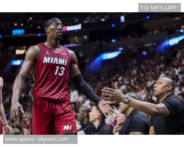 阿德巴约强调全队协作防守文班需打乱其高出手点节奏